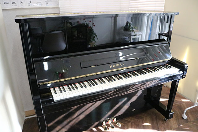 アップライトピアノ