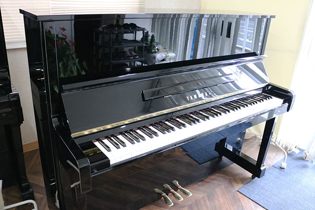 アップライトピアノ