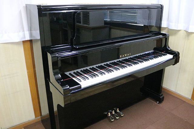 アップライトピアノ