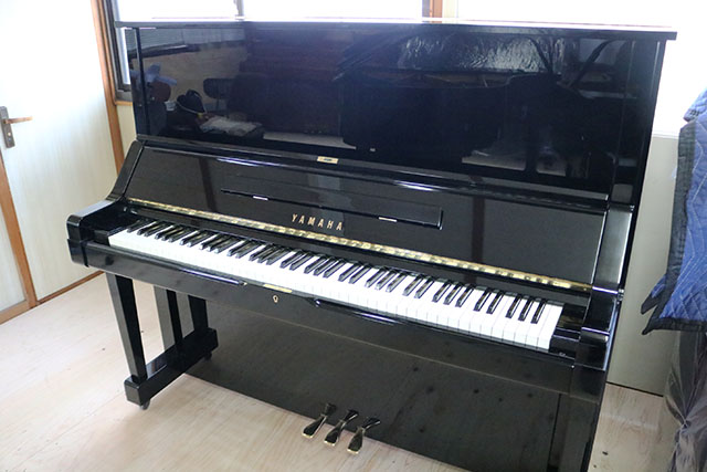 アップライトピアノ