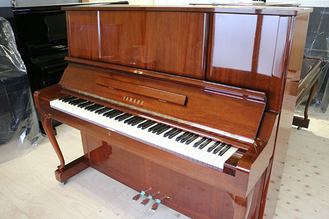 アップライトピアノ